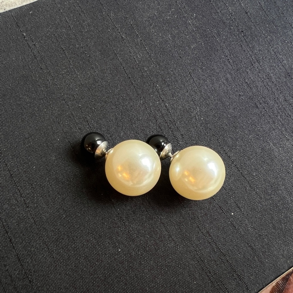 Chic pearl earrings，simulated pearl